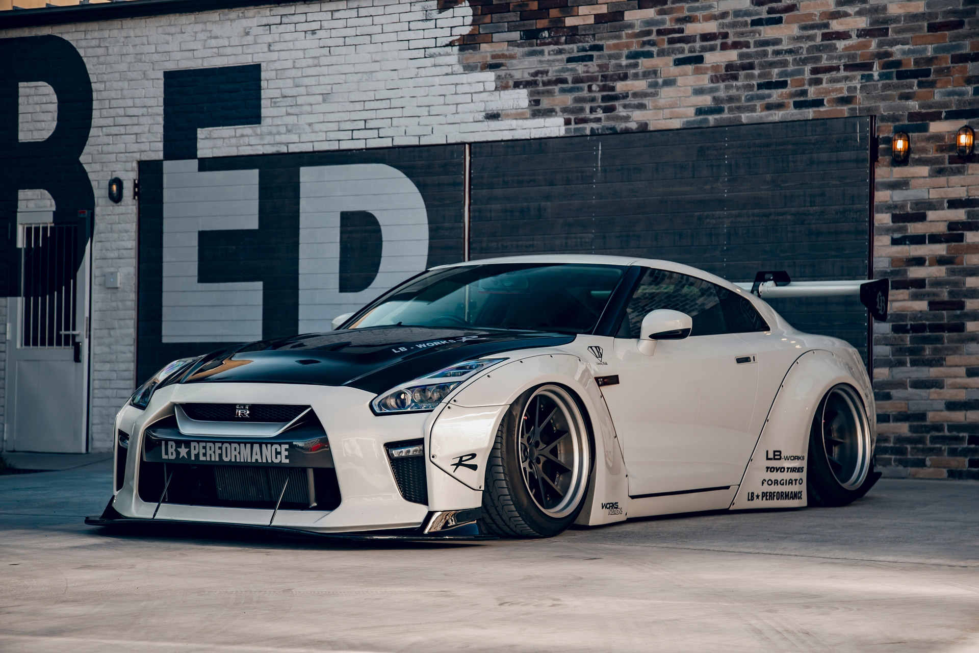 LB-WORKS NISSAN GT-R R35 type1.5 white_00001