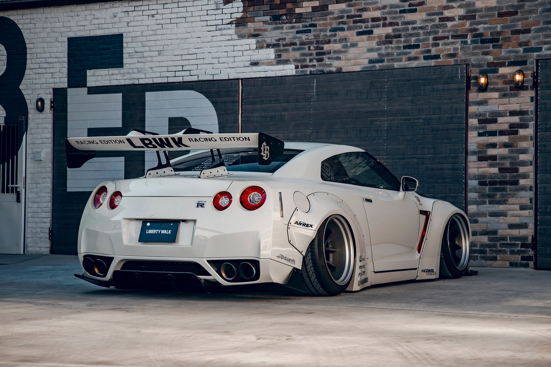 LB-WORKS NISSAN GT-R R35 type1.5 white_00005