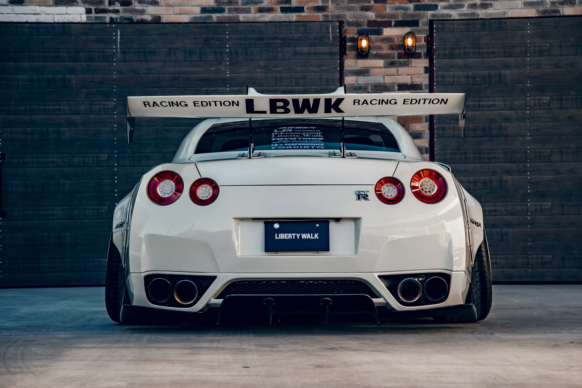 LB-WORKS NISSAN GT-R R35 type1.5 white_00006