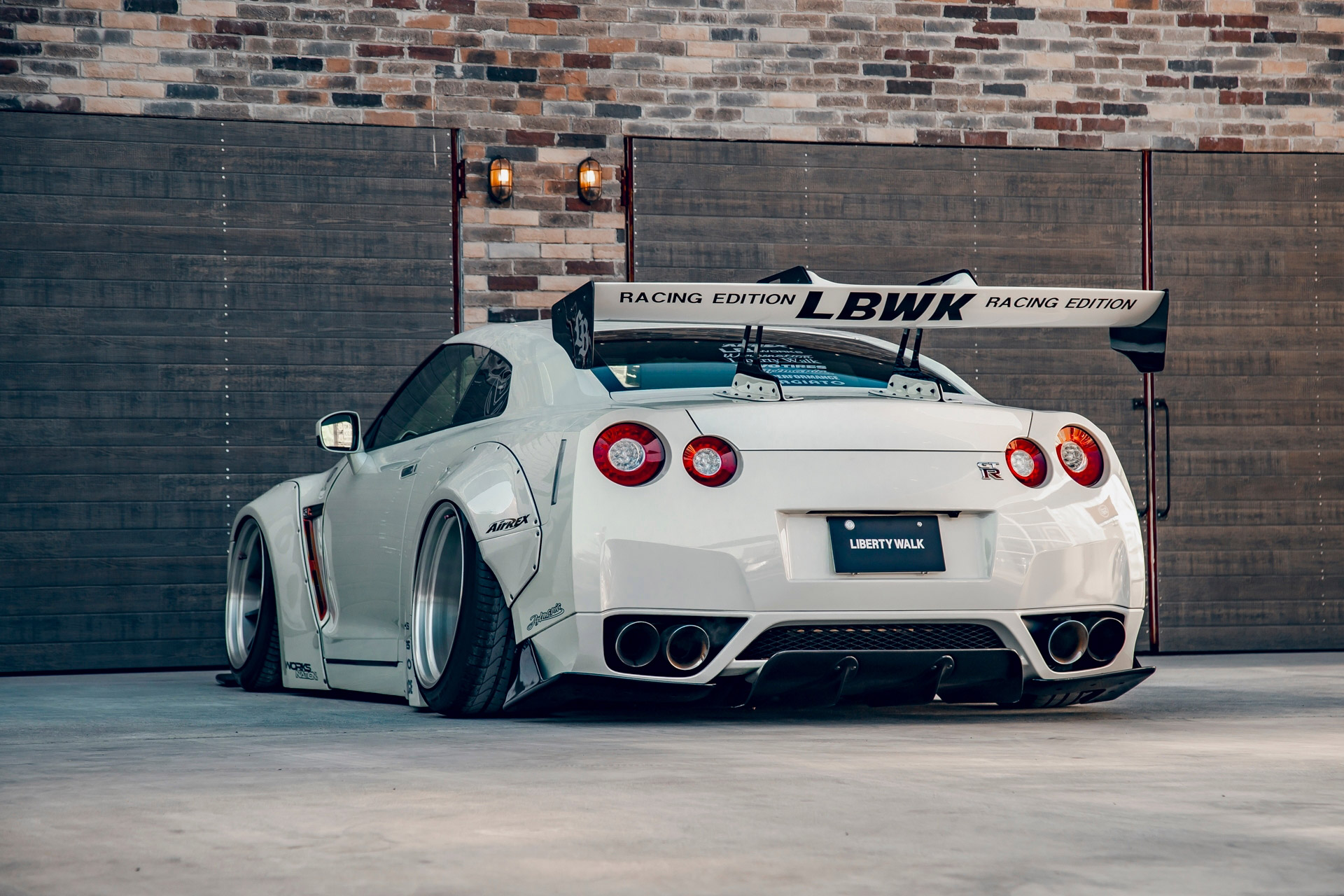 LB-WORKS NISSAN GT-R R35 type1.5 white_00007