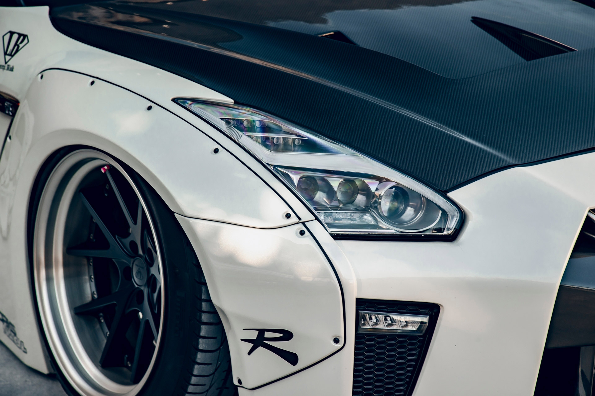 LB-WORKS NISSAN GT-R R35 type1.5 white_00010
