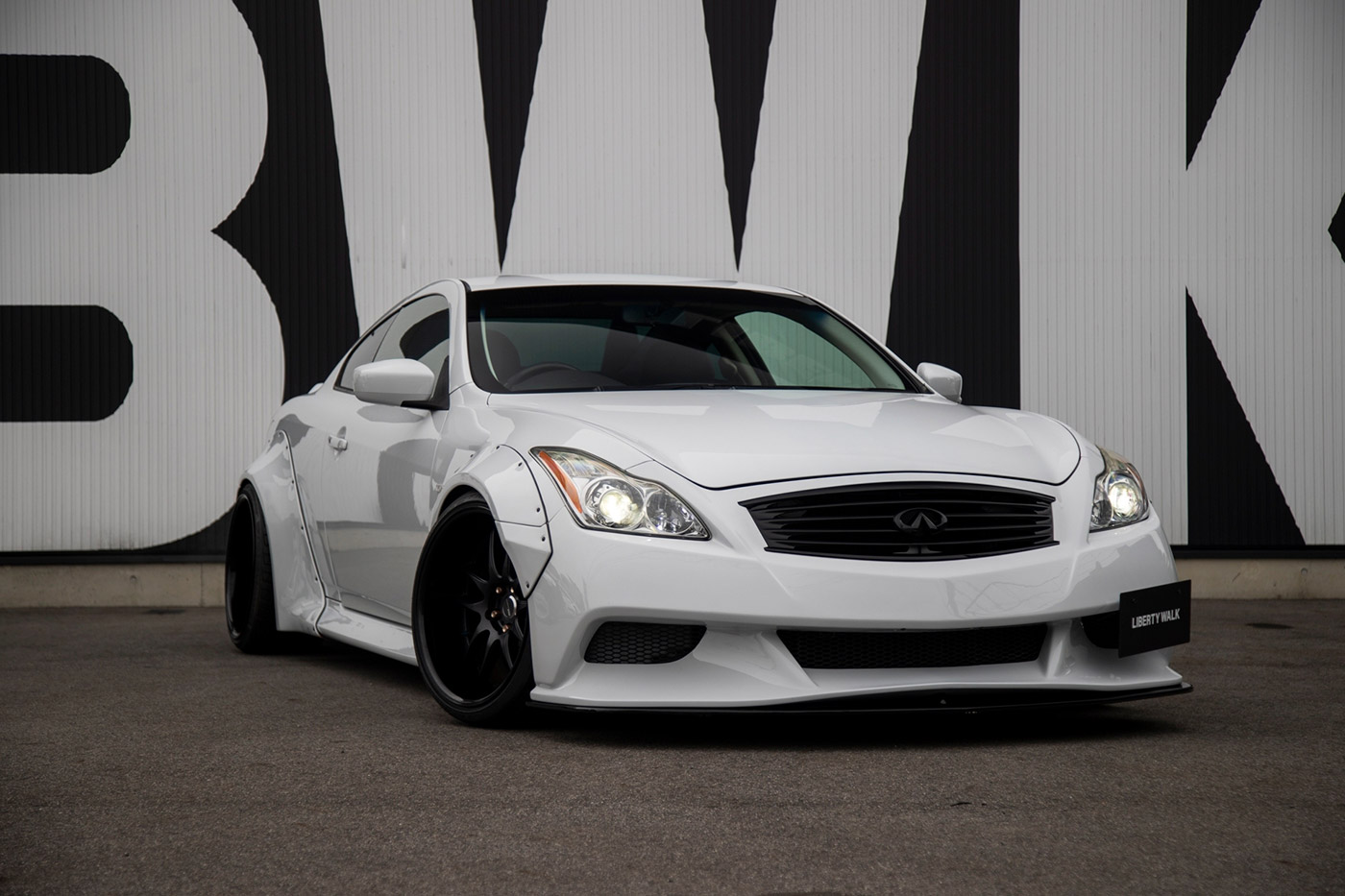 LB-WORKS-V36-skyline-370GT00002