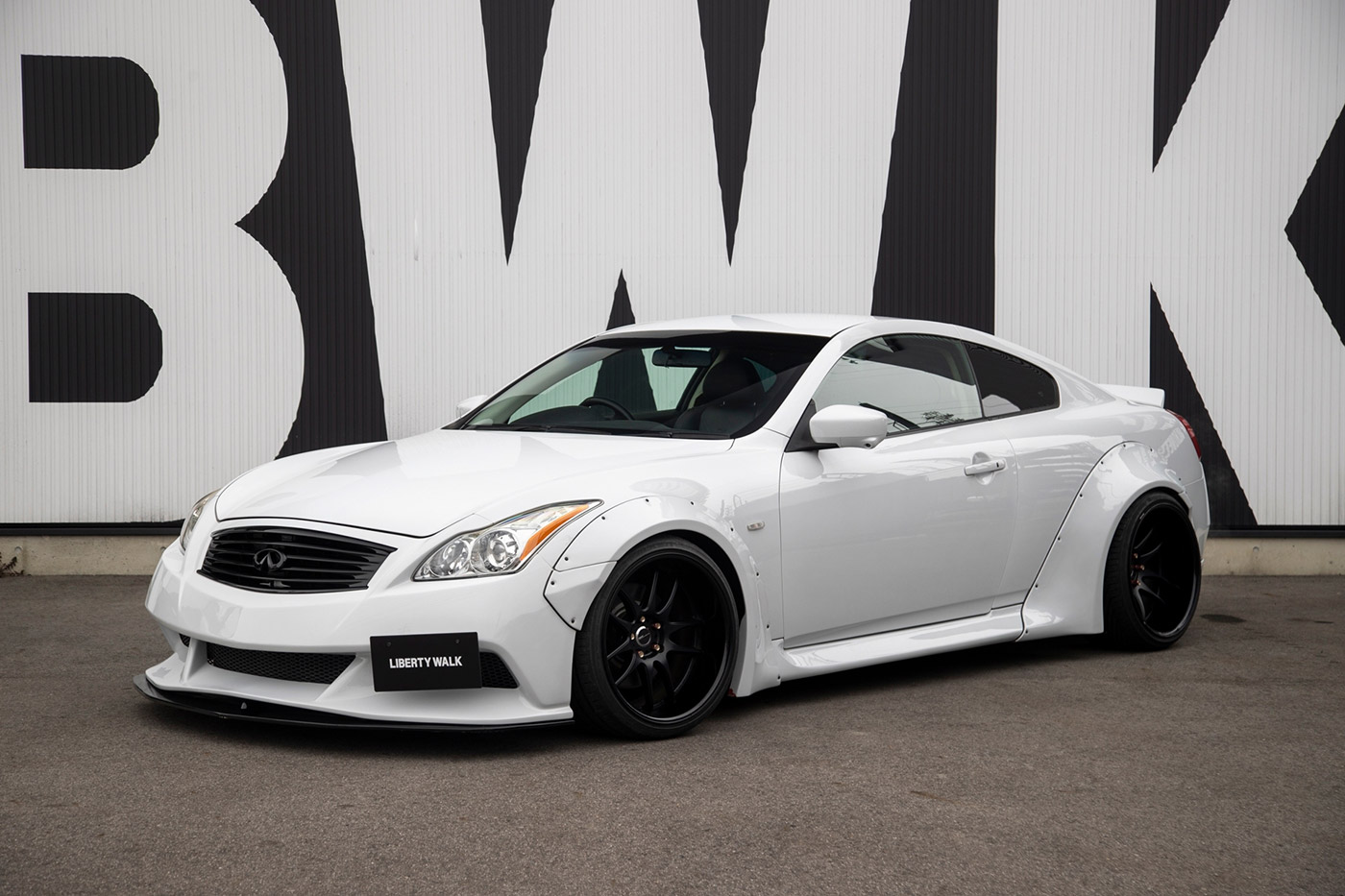 LB-WORKS-V36-skyline-370GT00004