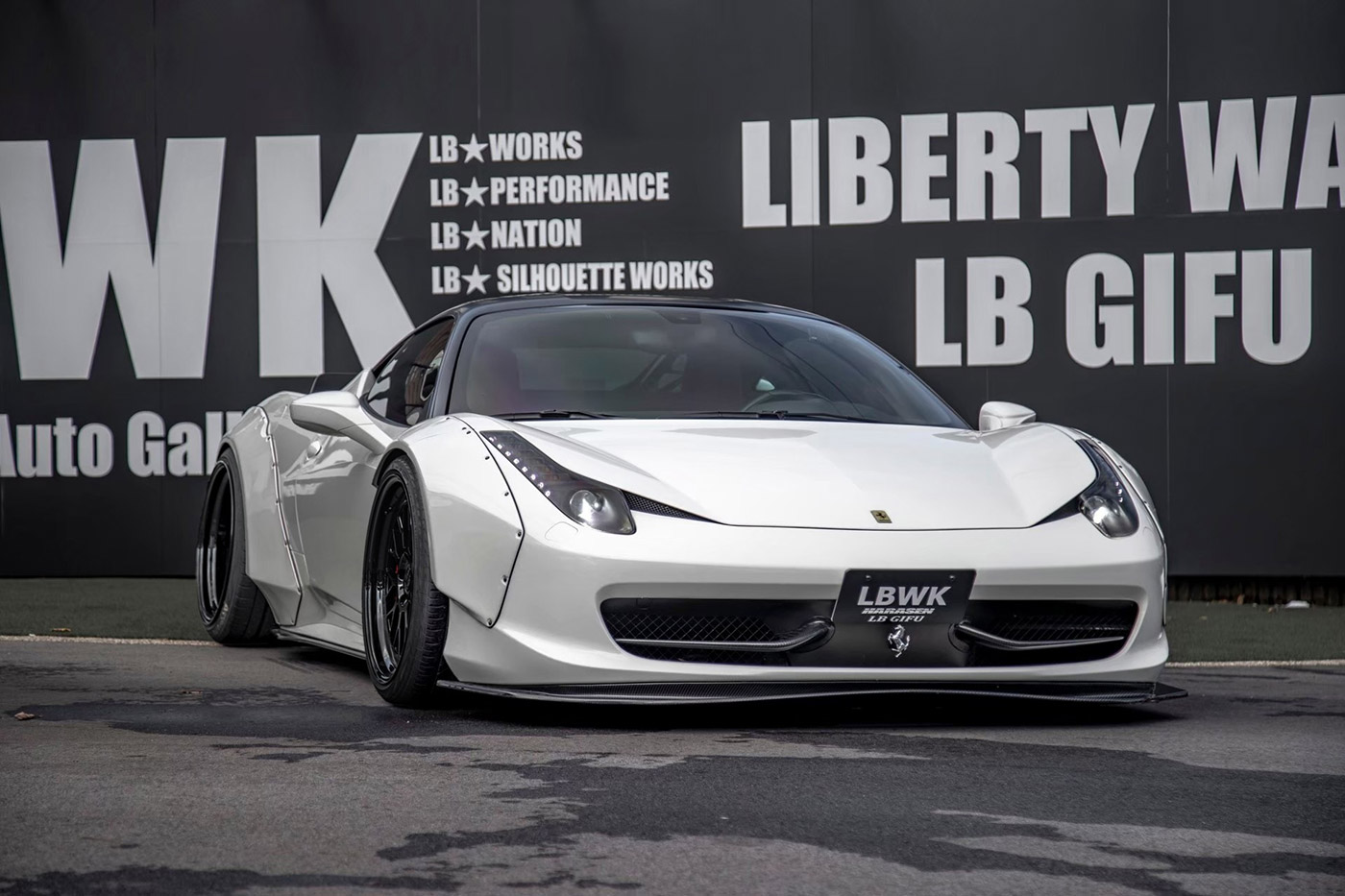 LB-WORKS-Ferrari-458-Italia00001