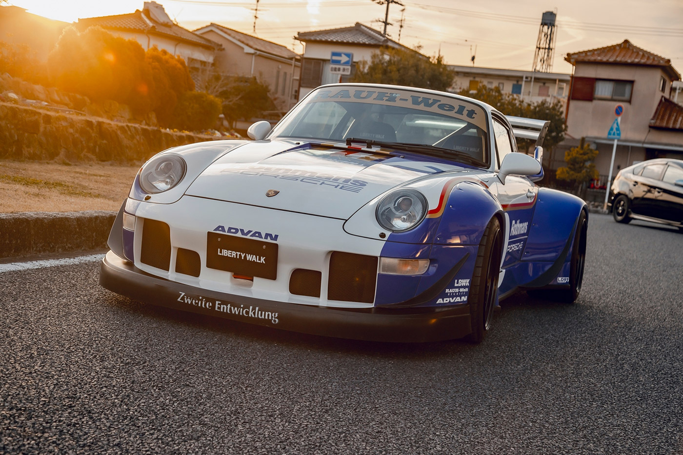 PORSCHE-99300003