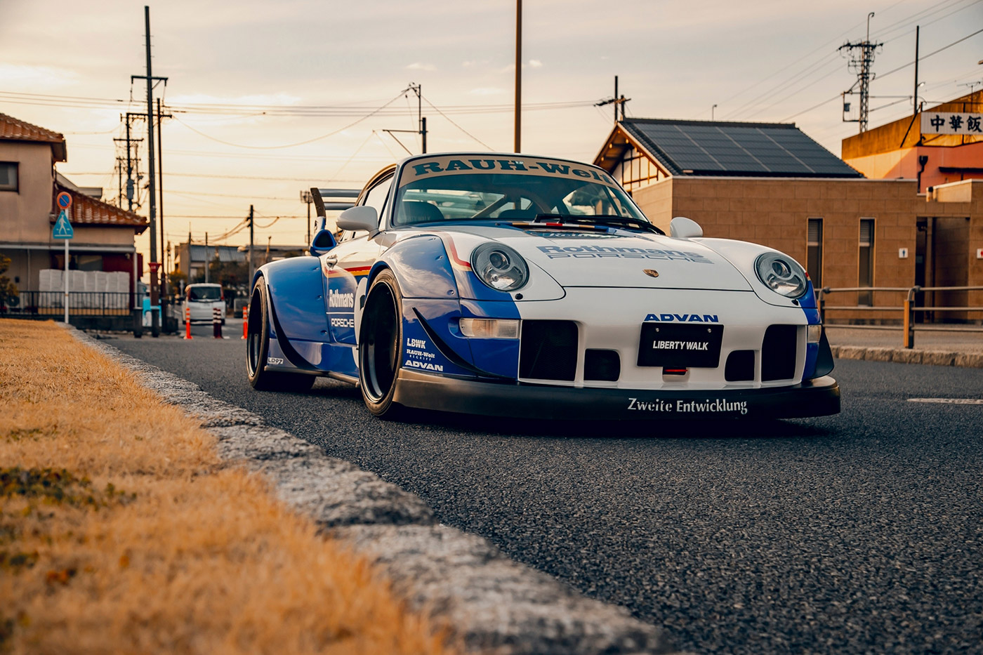 PORSCHE-99300008