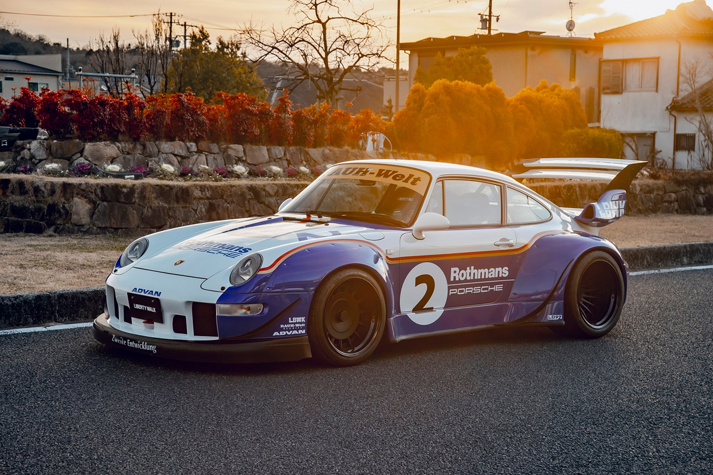PORSCHE-99300009