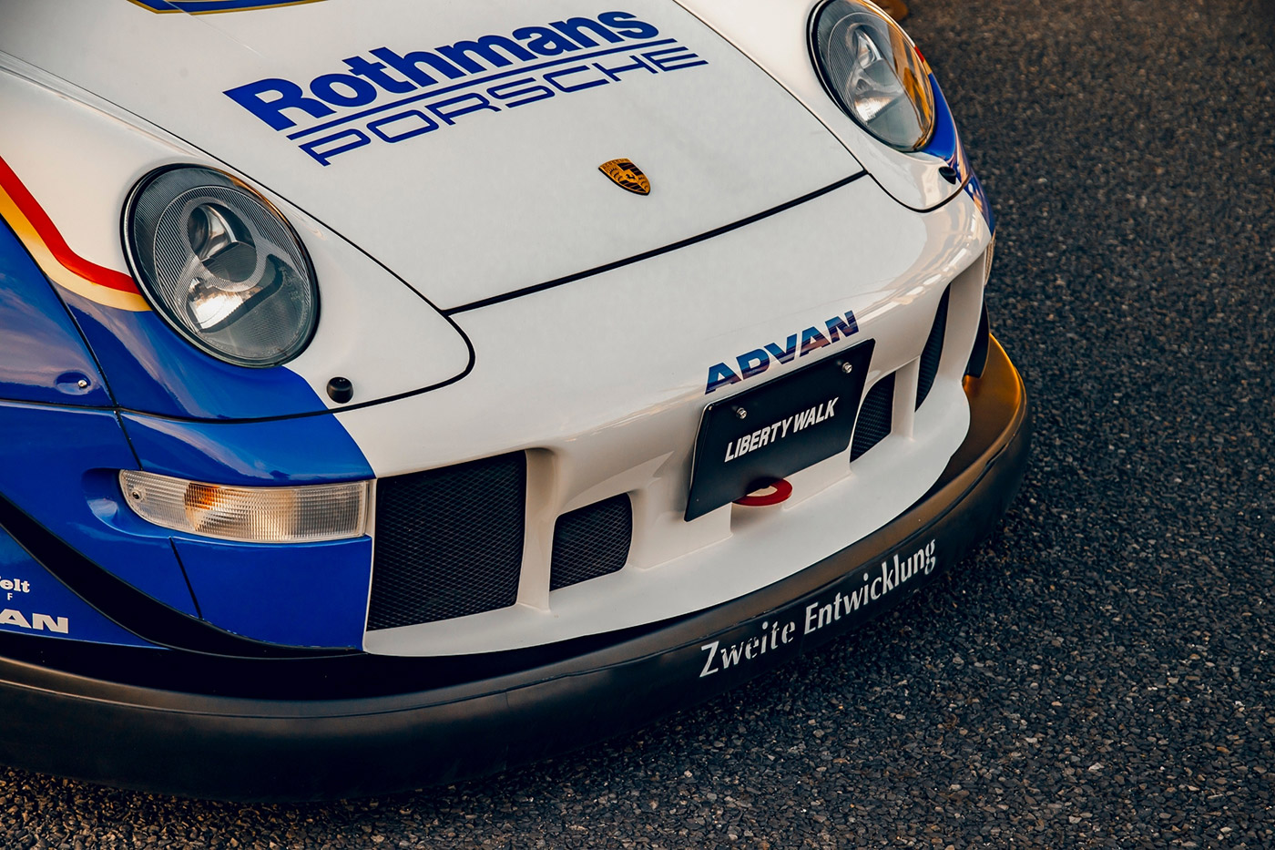 PORSCHE-99300010