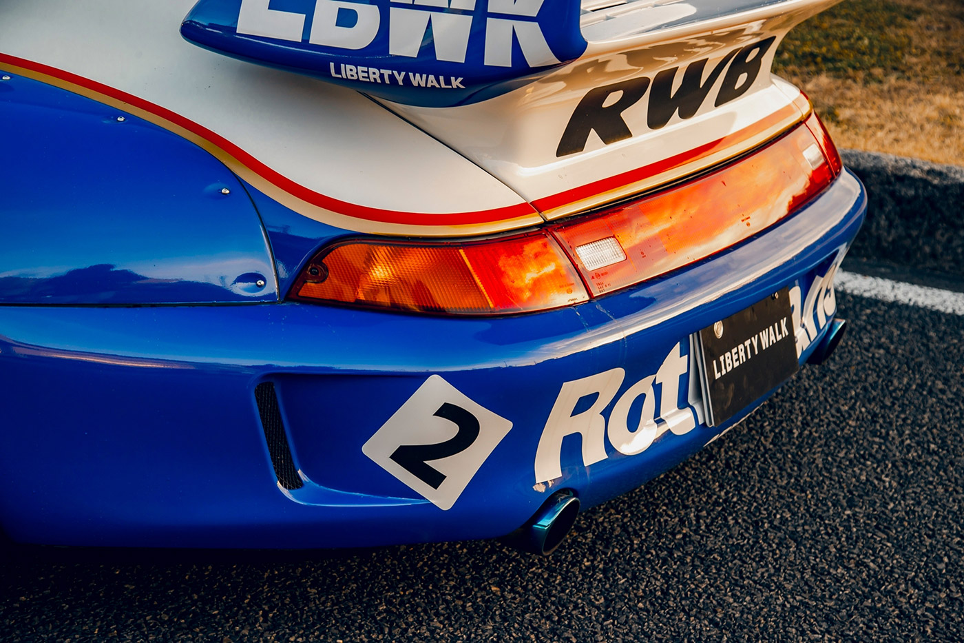 PORSCHE-99300017