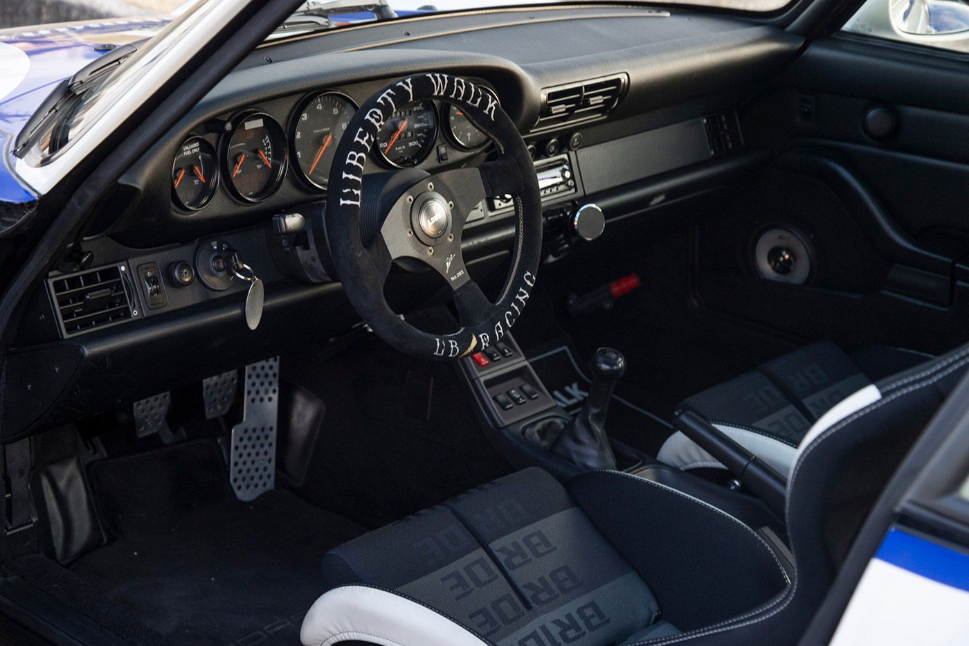 PORSCHE-99300019