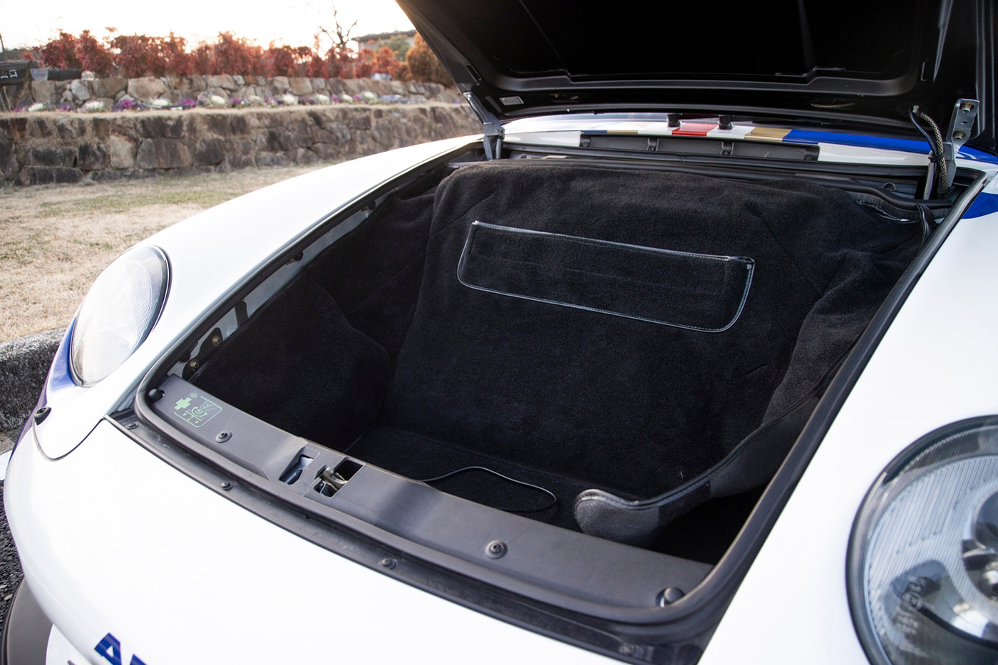 PORSCHE-99300033