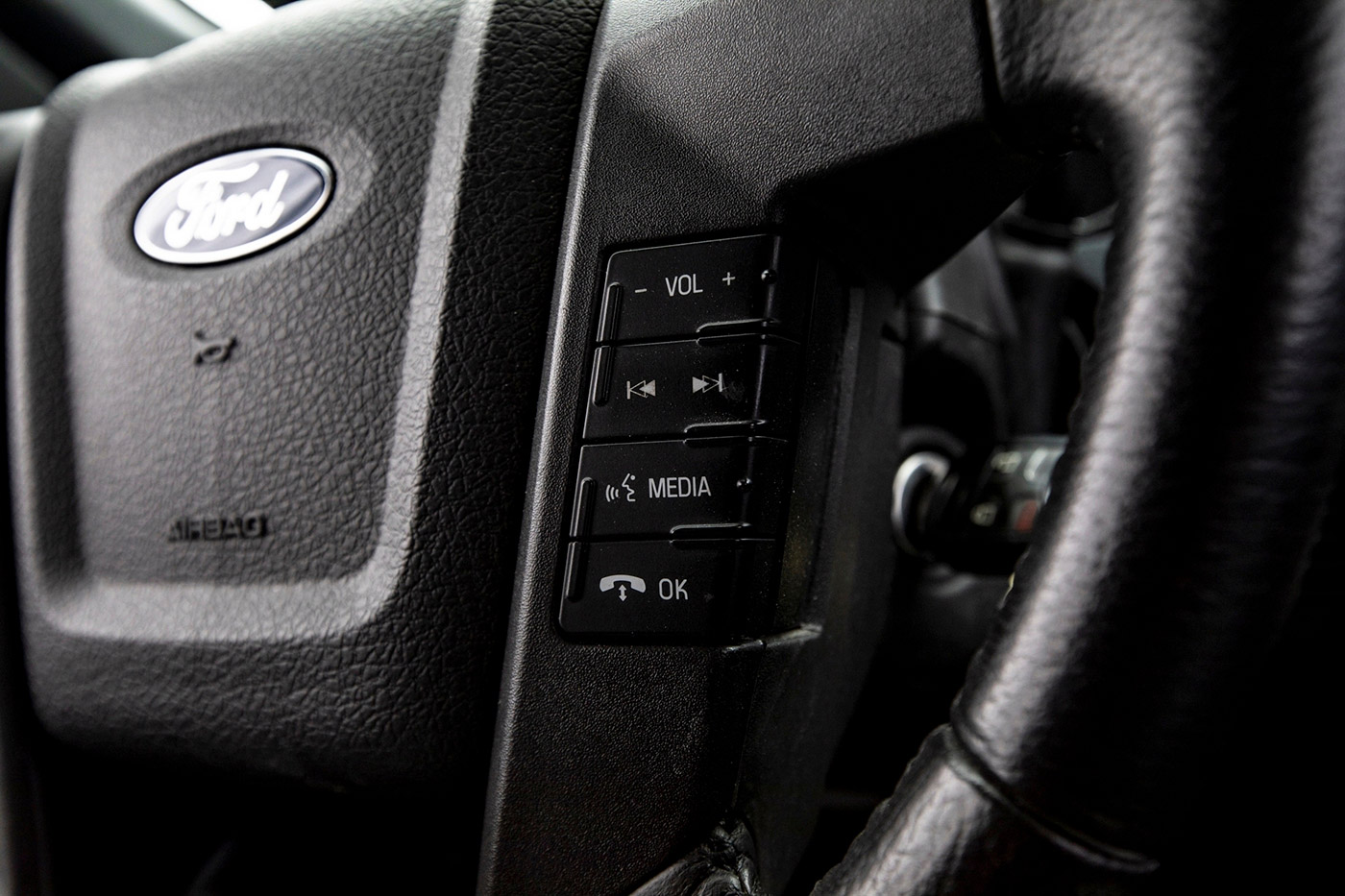 Ford-F-15000015