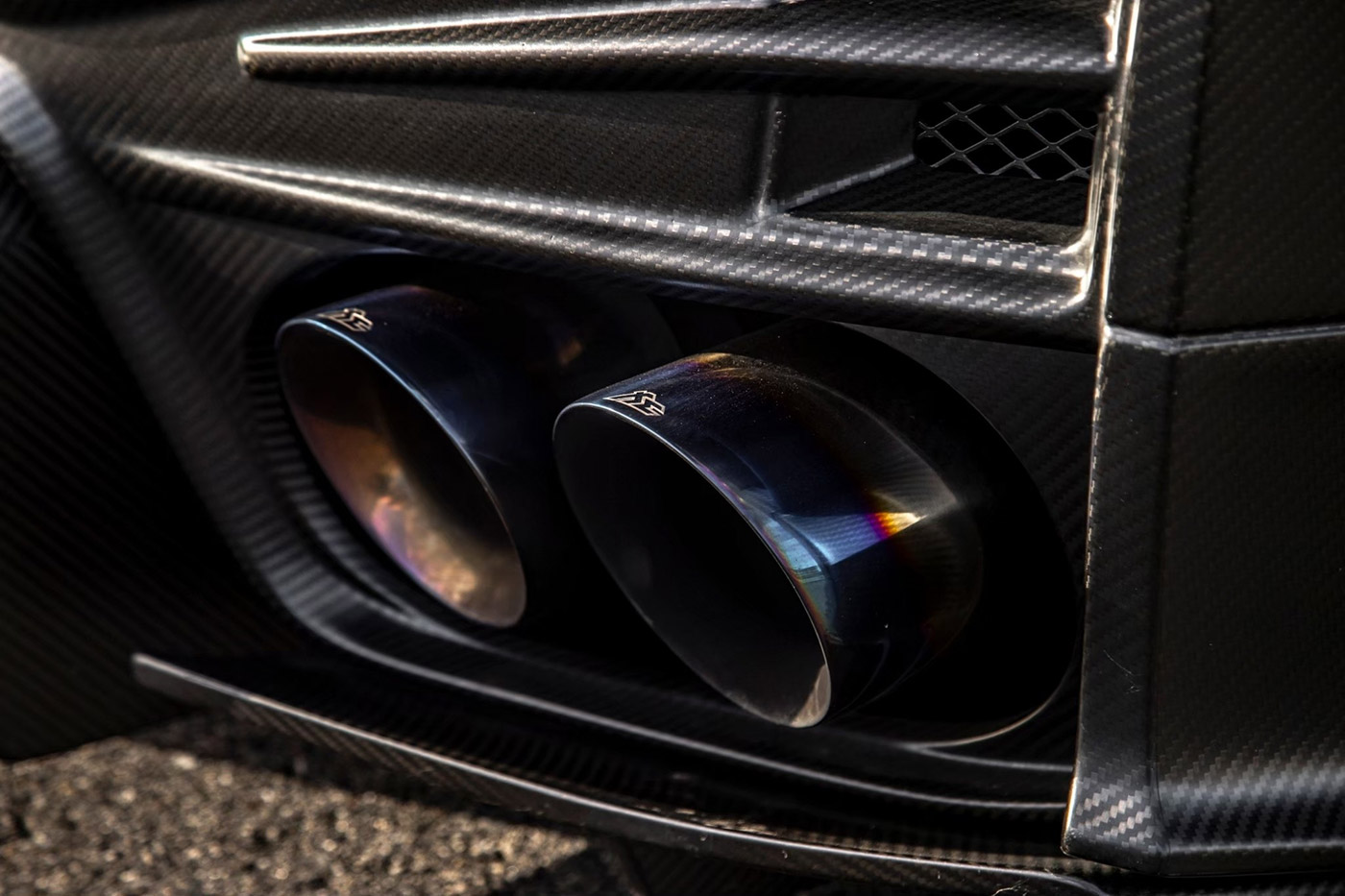 LB-WORKS-NISSAN-GT-R-R35-Dry00019