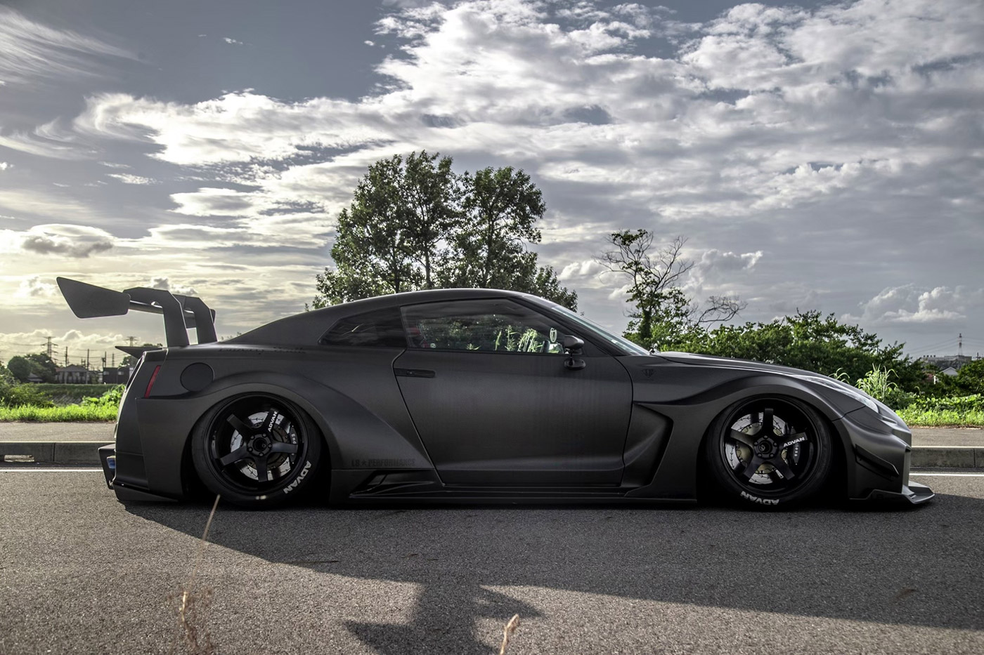 LB-WORKS-NISSAN-GT-R-R35-Dry00039