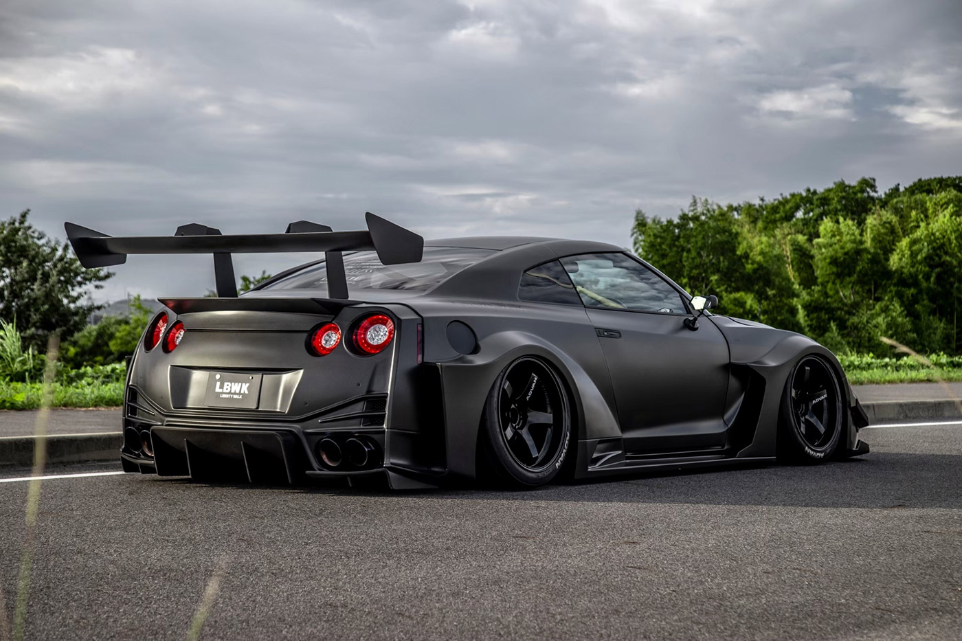 LB-WORKS-NISSAN-GT-R-R35-Dry00040