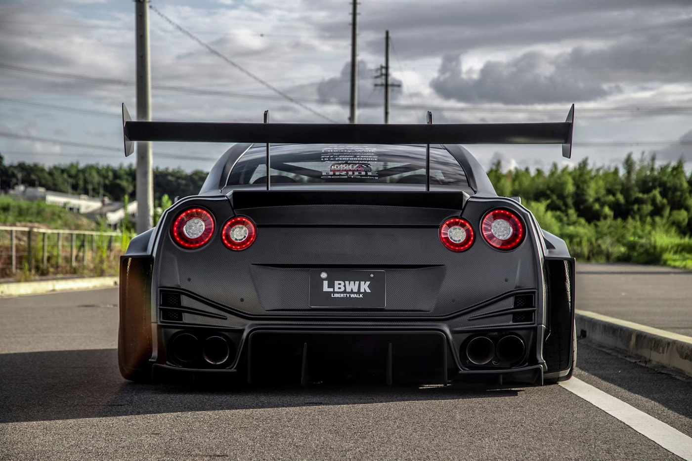 LB-WORKS-NISSAN-GT-R-R35-Dry00041