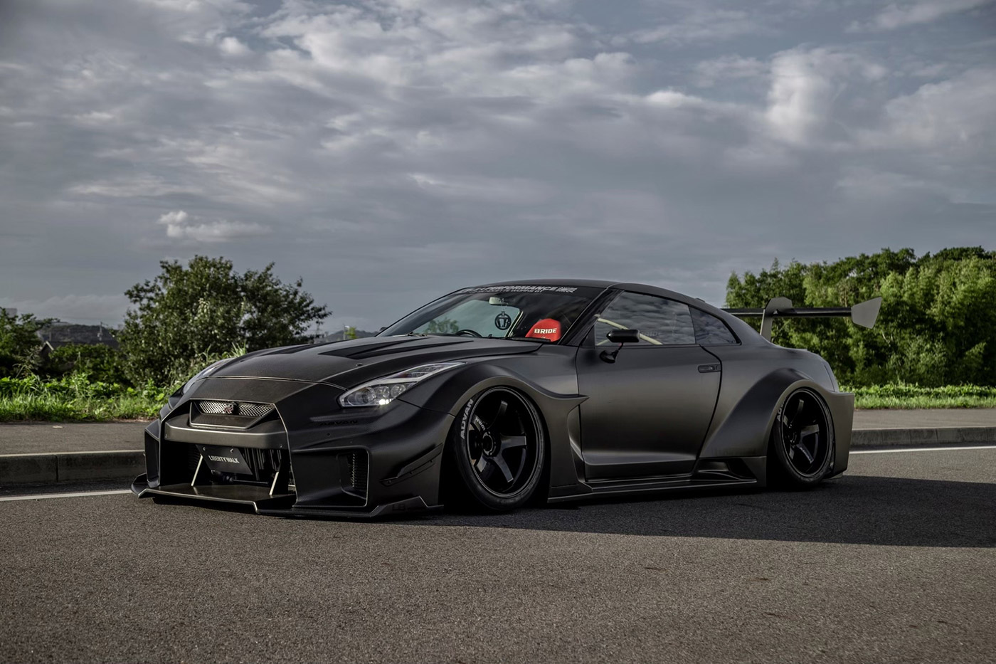 LB-WORKS-NISSAN-GT-R-R35-Dry00044