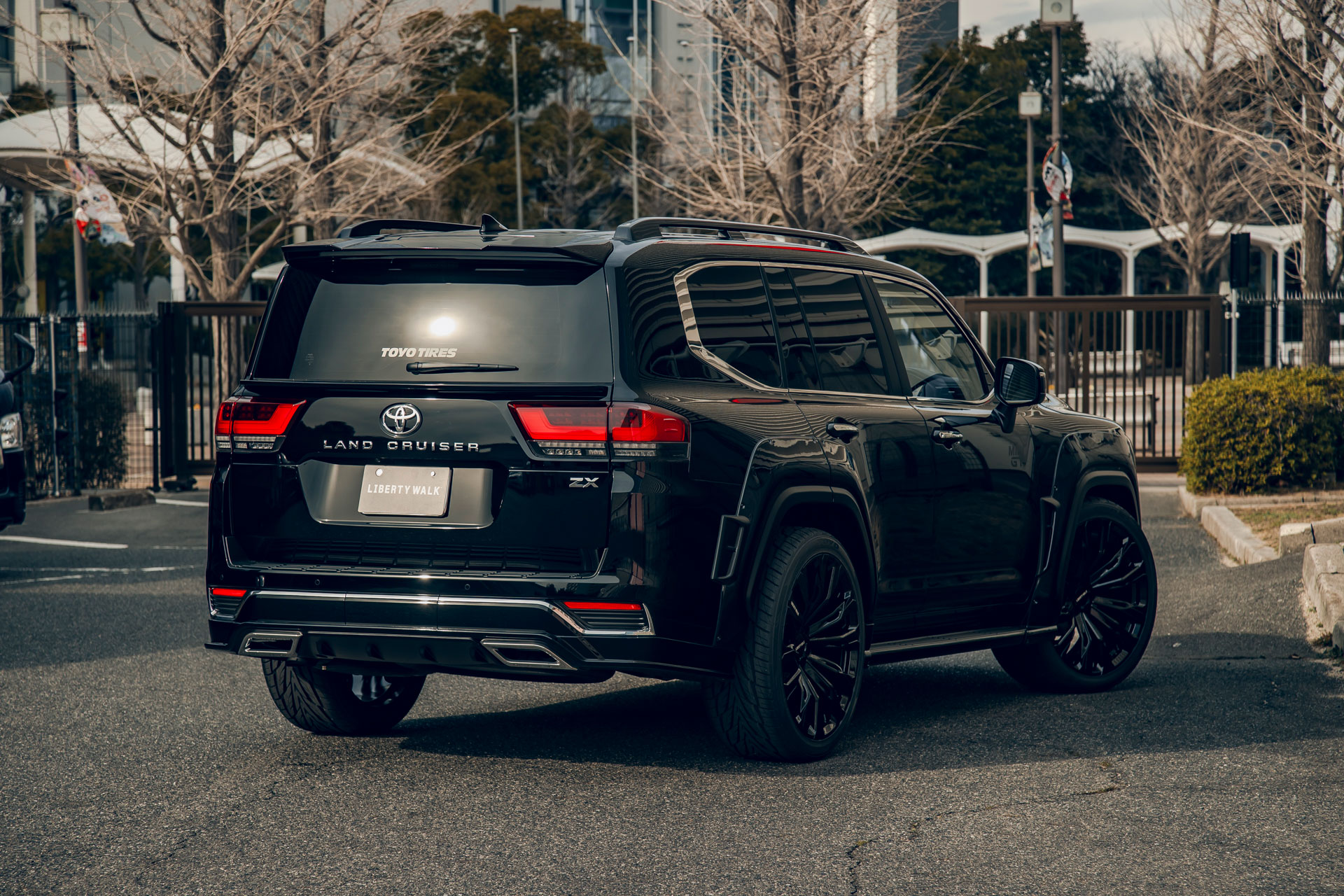 LBWORKS_TOYOTA LAND CRUISER 300