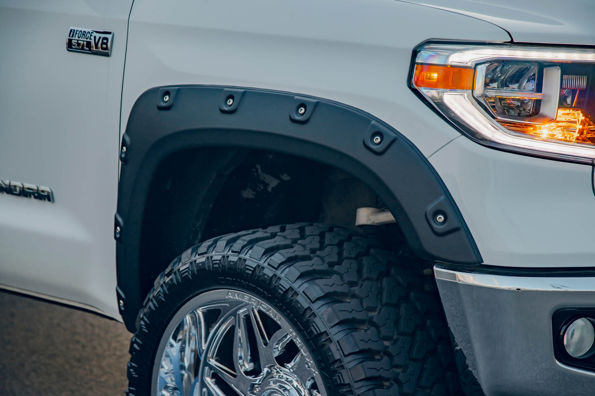 TOYOTA TUNDRA14