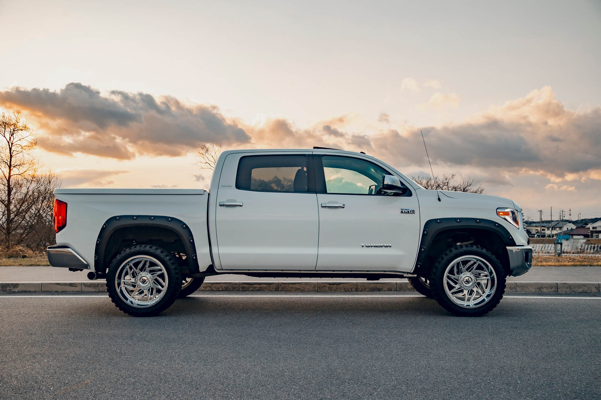 TOYOTA TUNDRA17