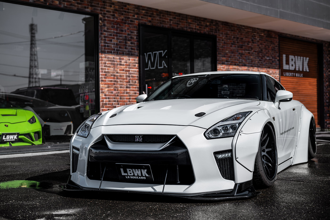 LB-WORKS-NISSAN-GT-R-R35-hokkaido00007