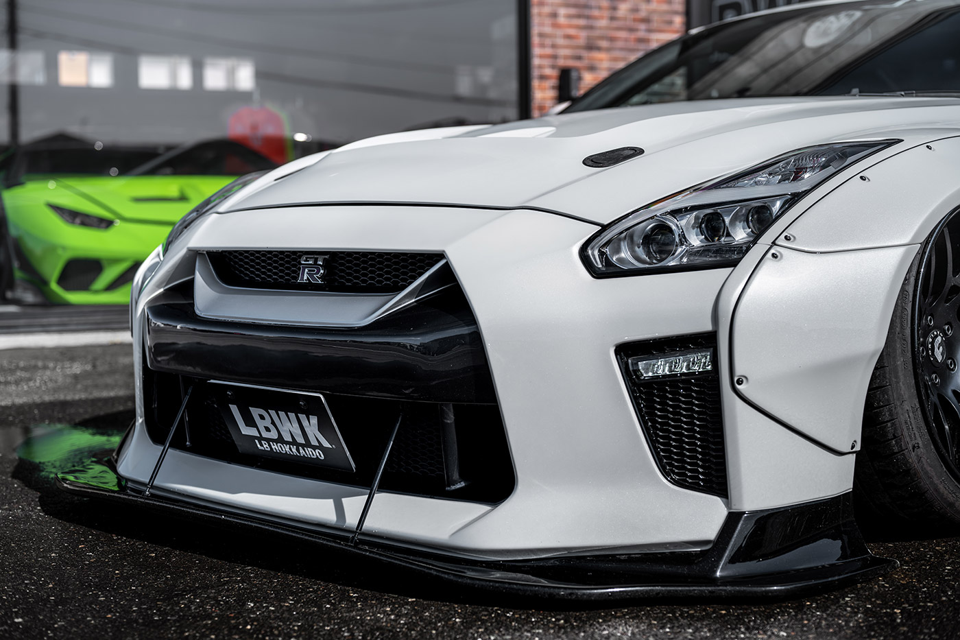 LB-WORKS-NISSAN-GT-R-R35-hokkaido00010