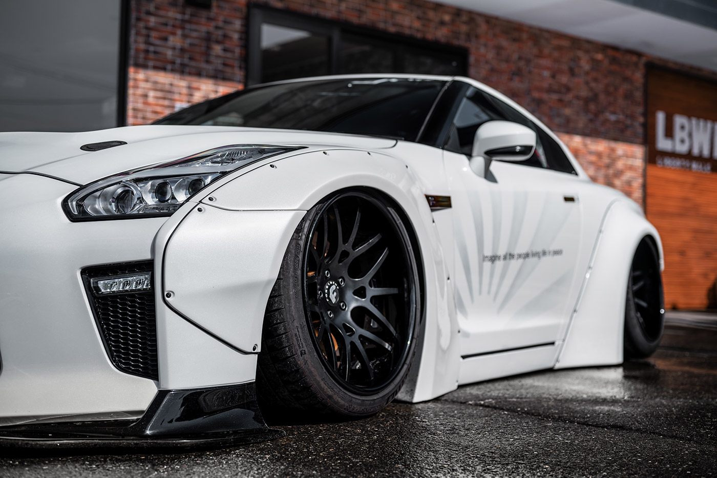 LB-WORKS-NISSAN-GT-R-R35-hokkaido00011