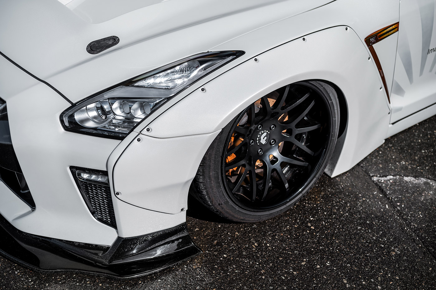 LB-WORKS-NISSAN-GT-R-R35-hokkaido00012