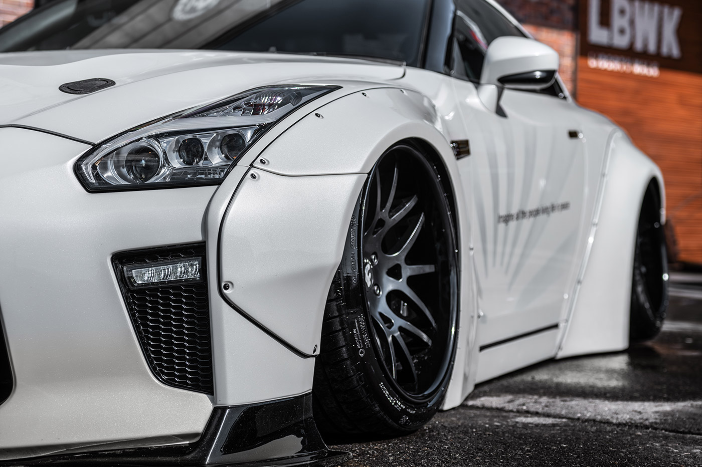 LB-WORKS-NISSAN-GT-R-R35-hokkaido00025
