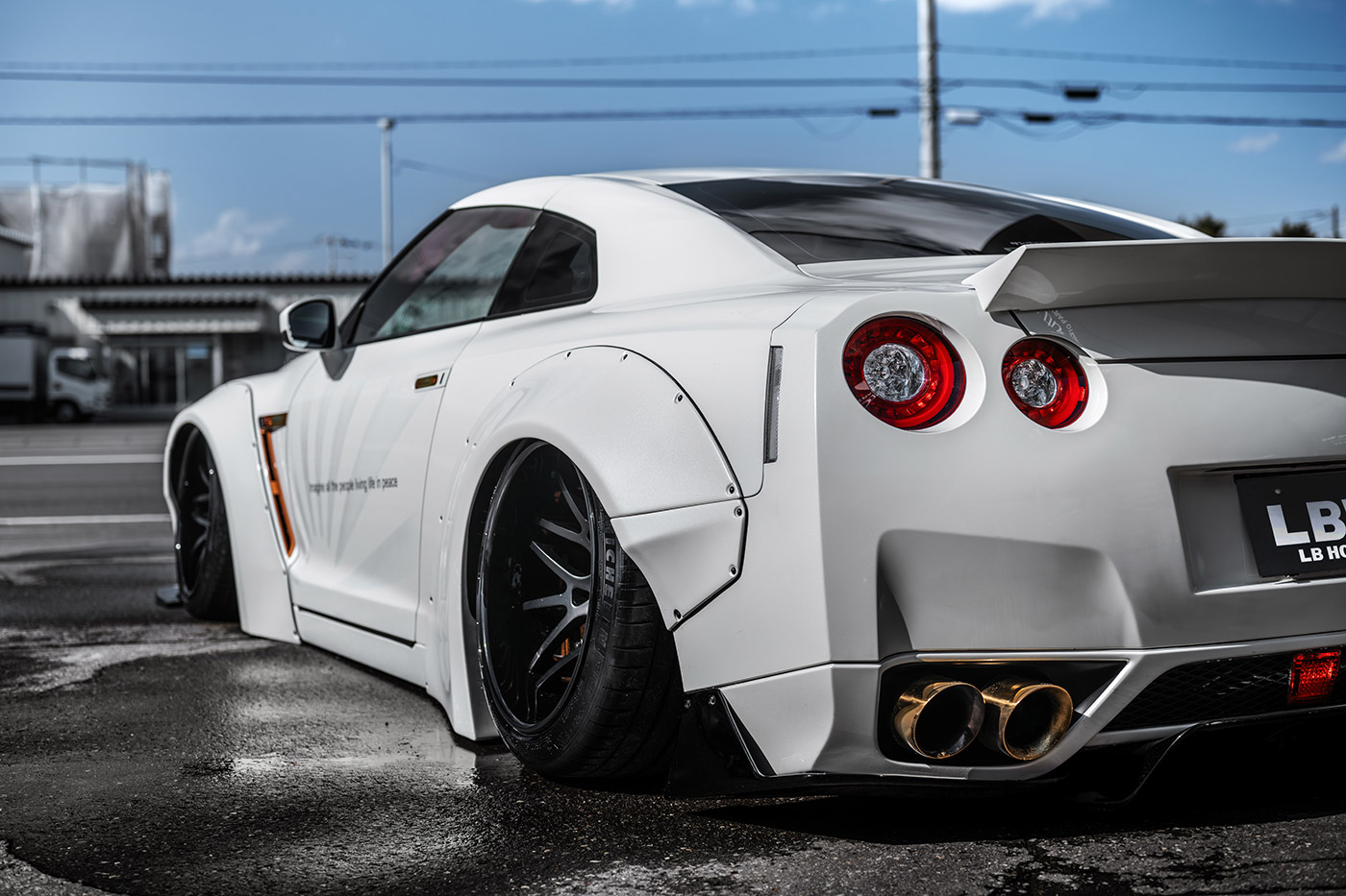 LB-WORKS-NISSAN-GT-R-R35-hokkaido00033