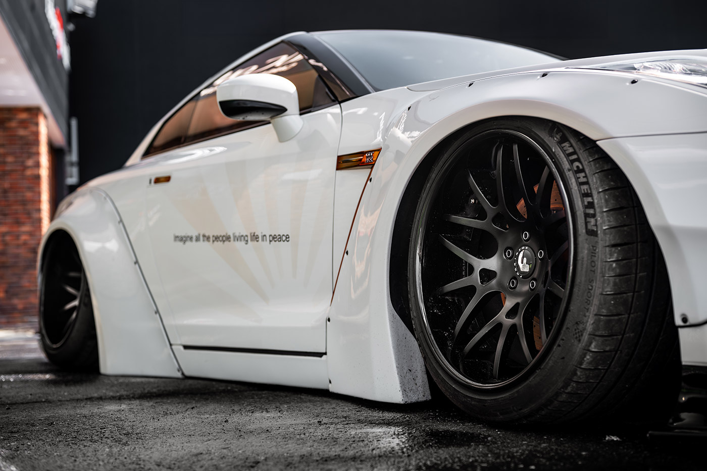 LB-WORKS-NISSAN-GT-R-R35-hokkaido00038