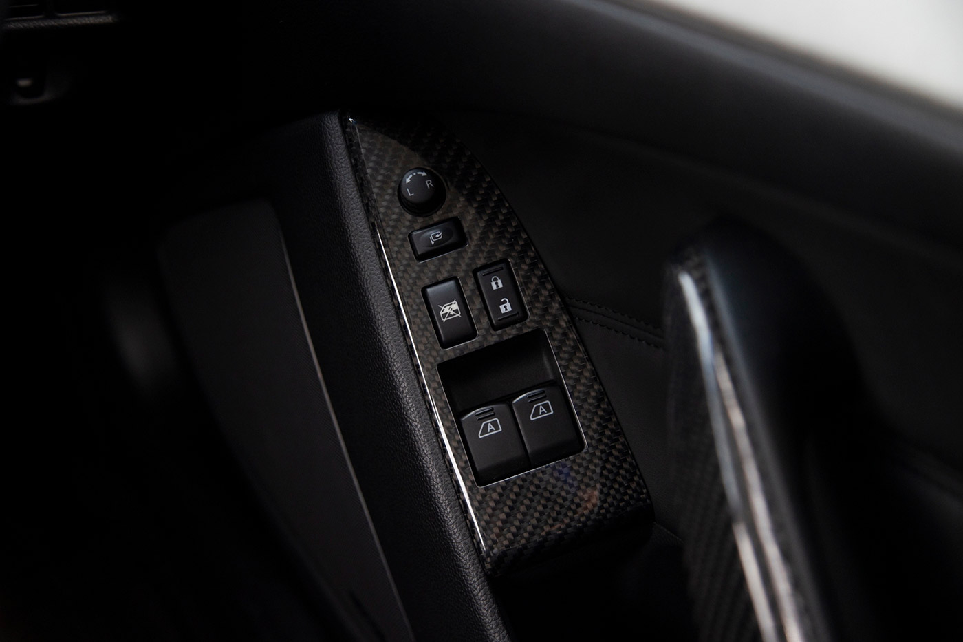 LB-WORKS-NISSAN-SKYLINE-V36-gifu_00007