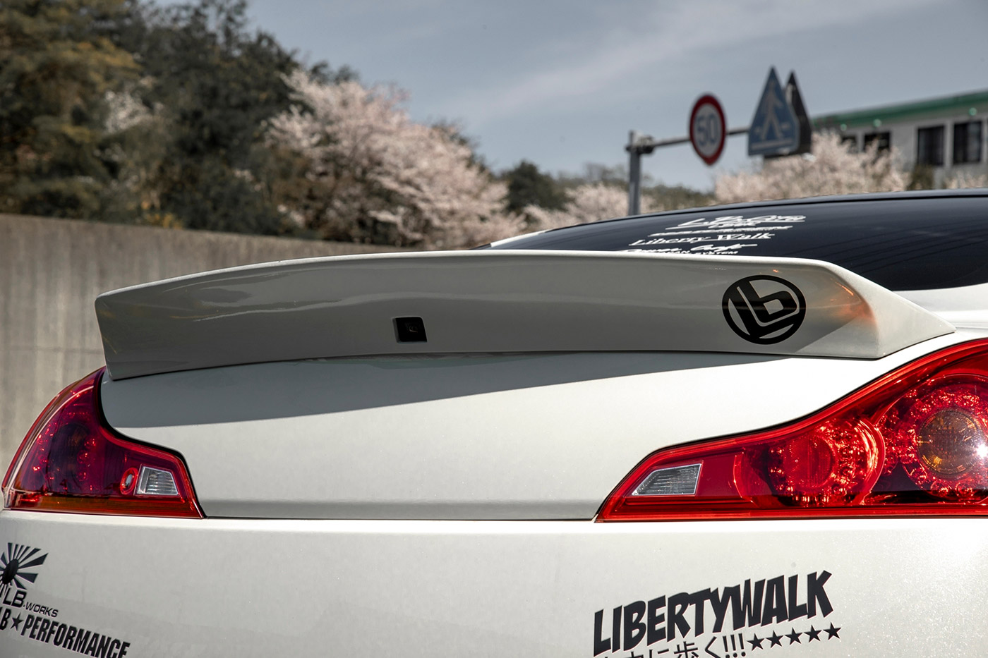 LB-WORKS-NISSAN-SKYLINE-V36-gifu_00025