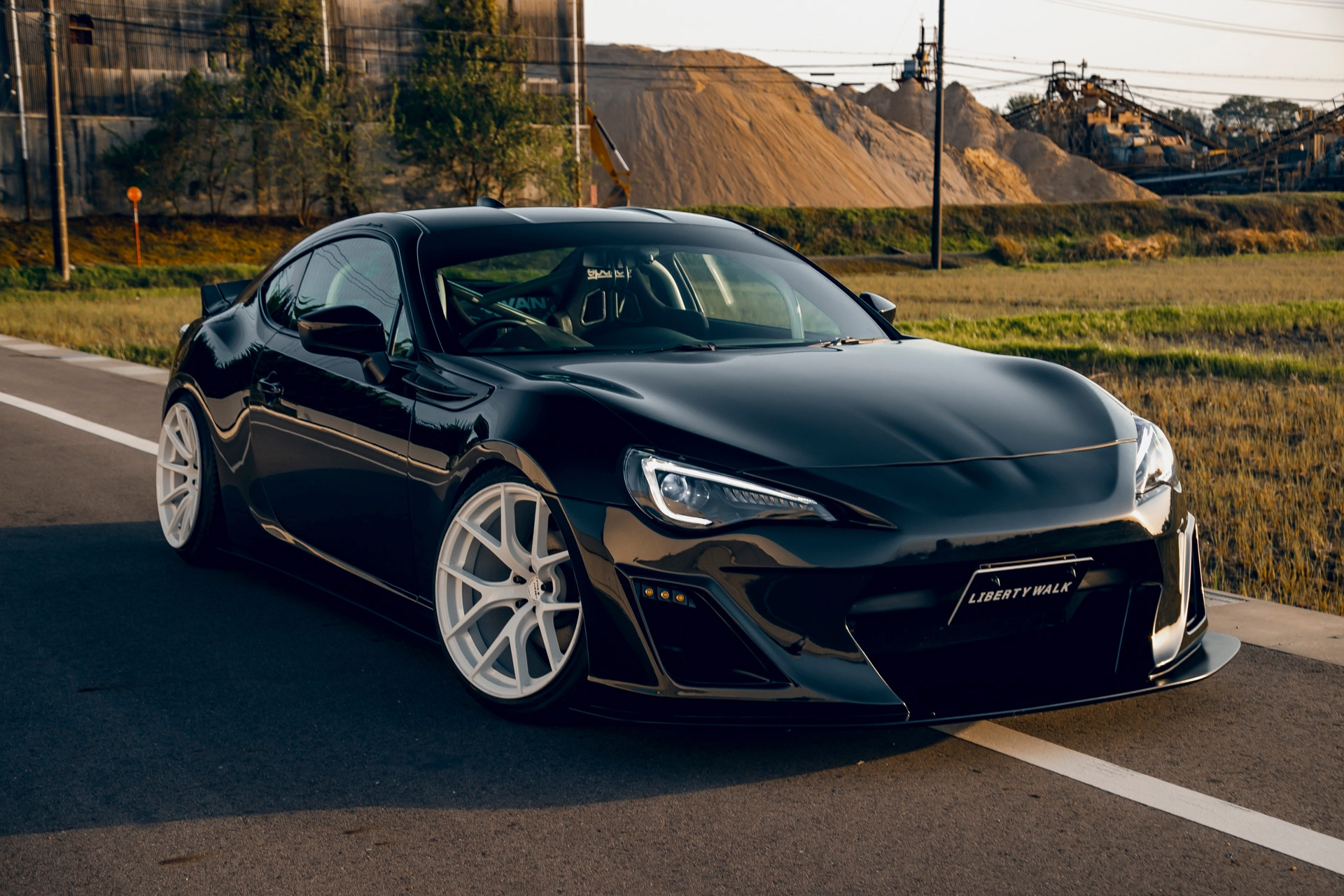 LB-nation TOYOTA 86 Light Complete1