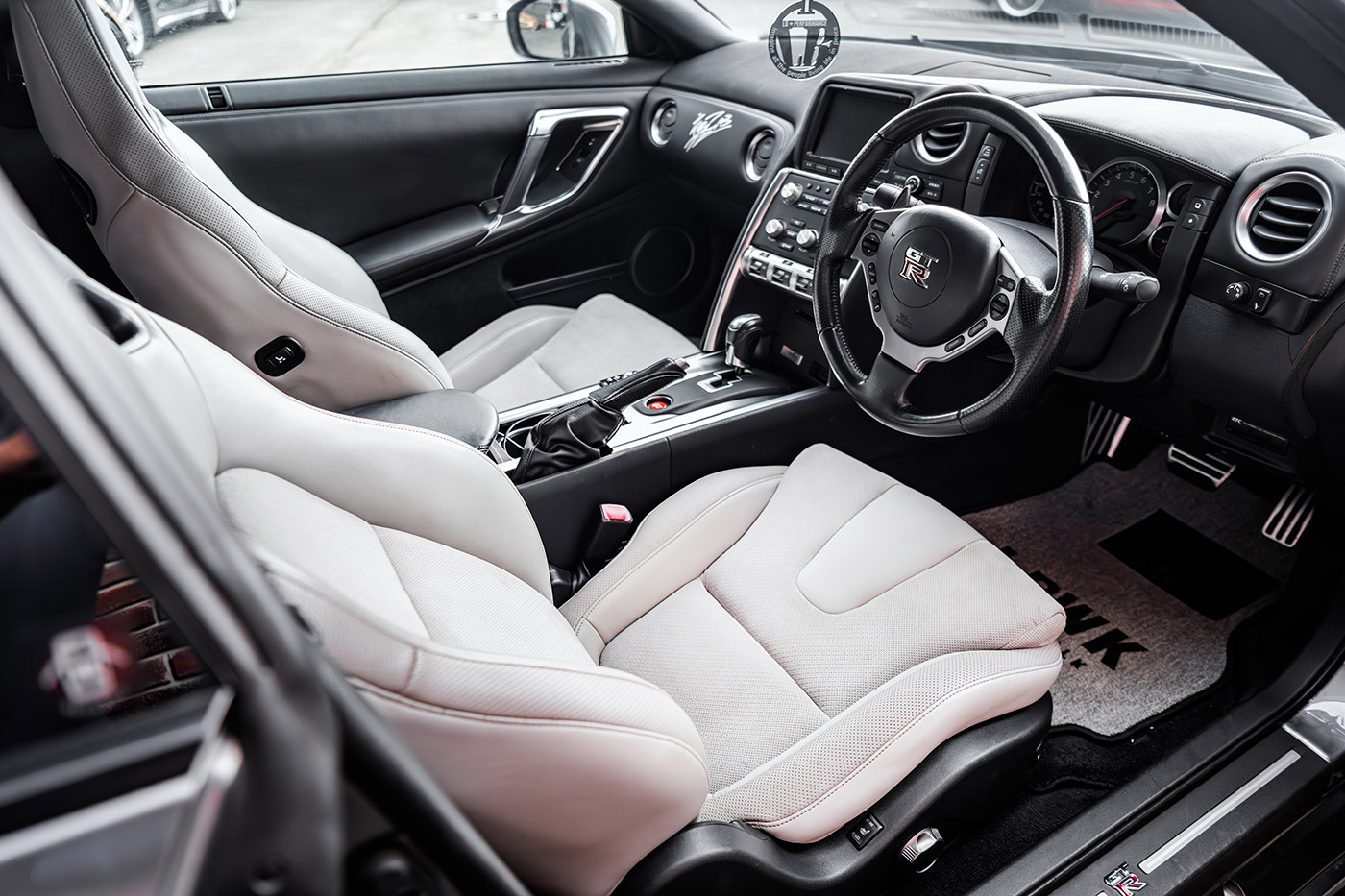 LB-WORKS-NISSAN-GT-R-R35-type-2-HK_In_00031