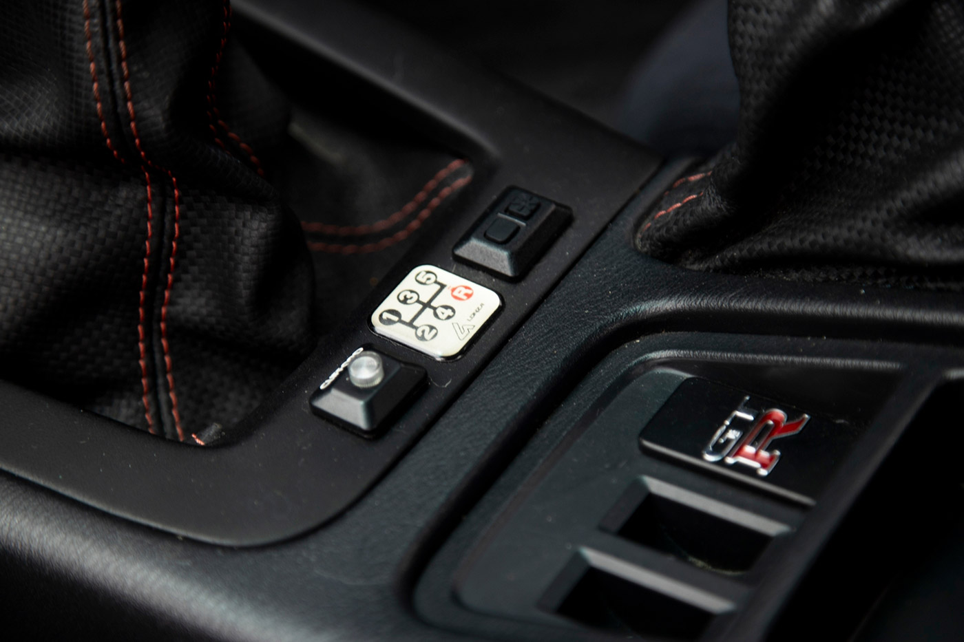 NISSAN-SKYLINE-R33-GT-R00008