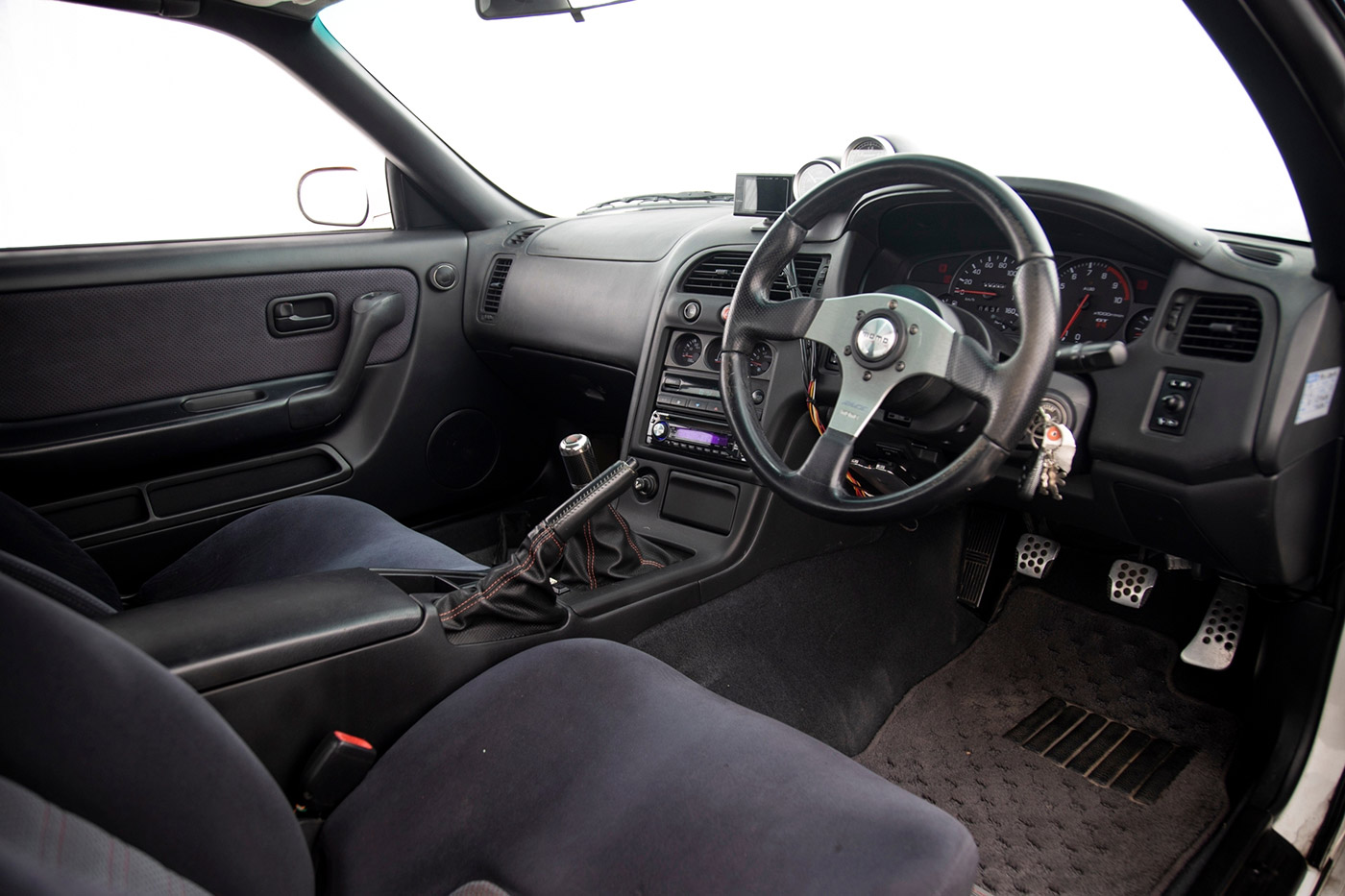 NISSAN-SKYLINE-R33-GT-R00021