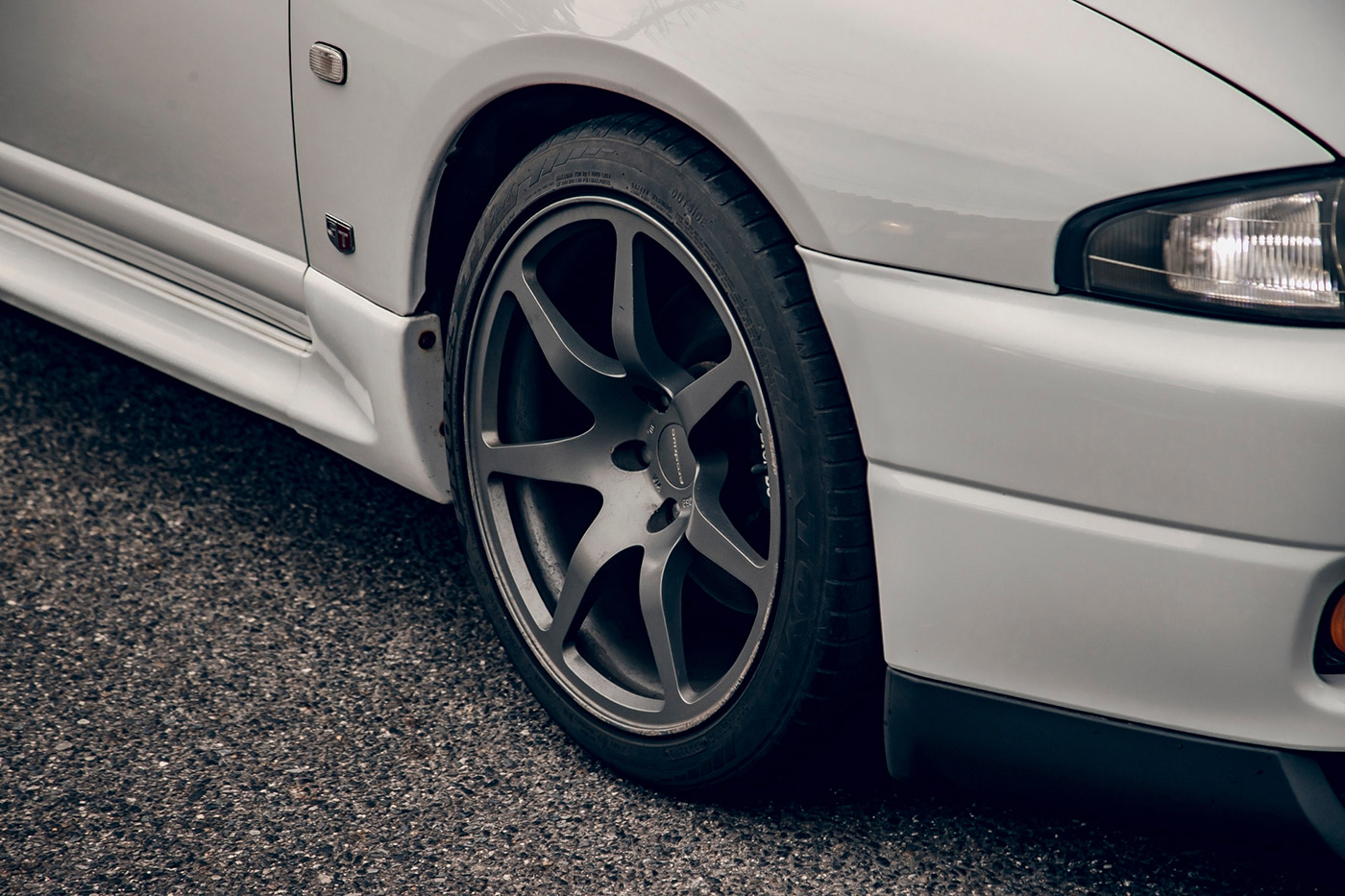 NISSAN-SKYLINE-R33-GT-R00036