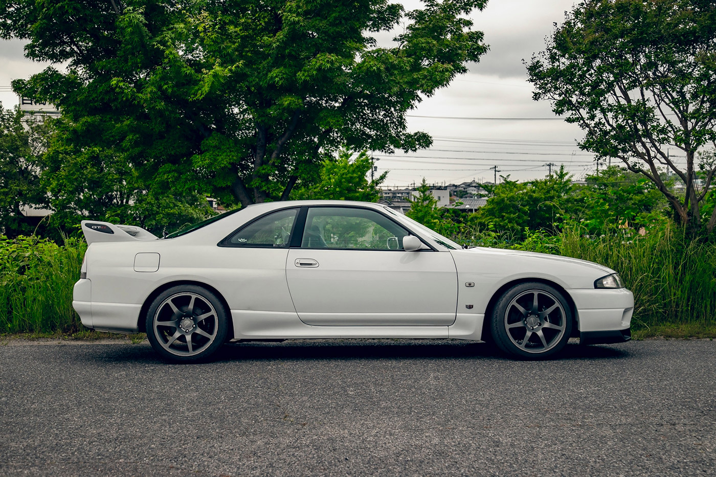 NISSAN-SKYLINE-R33-GT-R00042