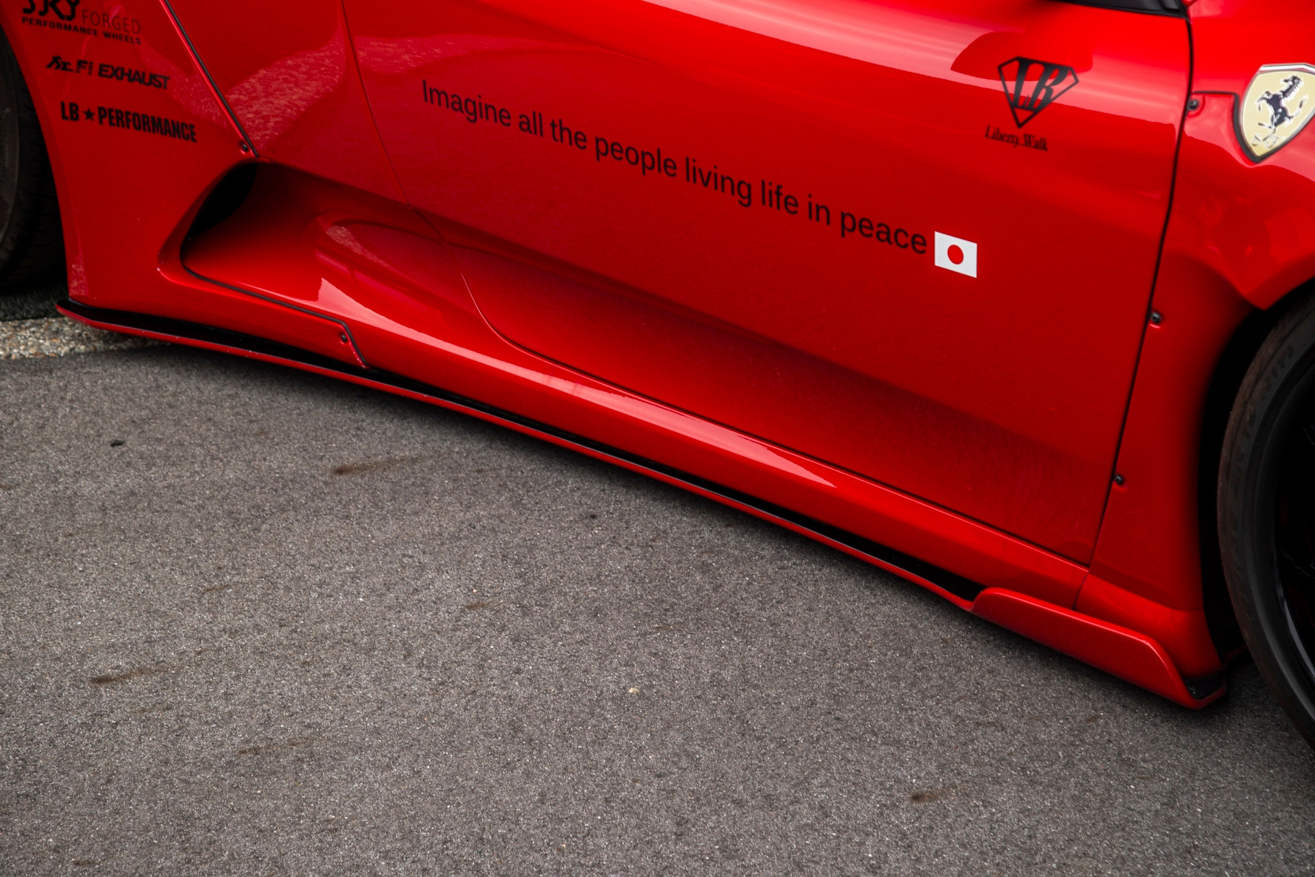 LB-WORKS-FERRARI-F43037