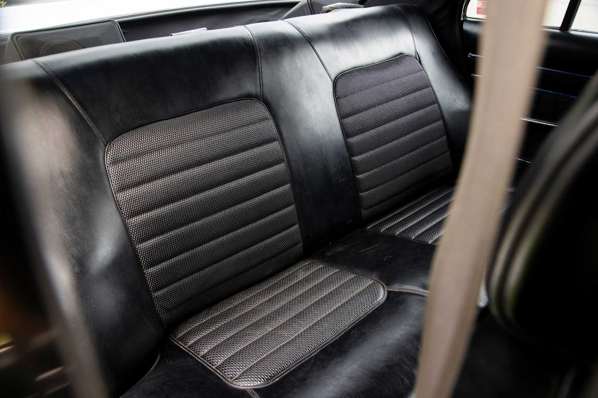 NISSAN-SKYLINE-“HAKOSUKA”-ハコスカ-4D-Works-Style27