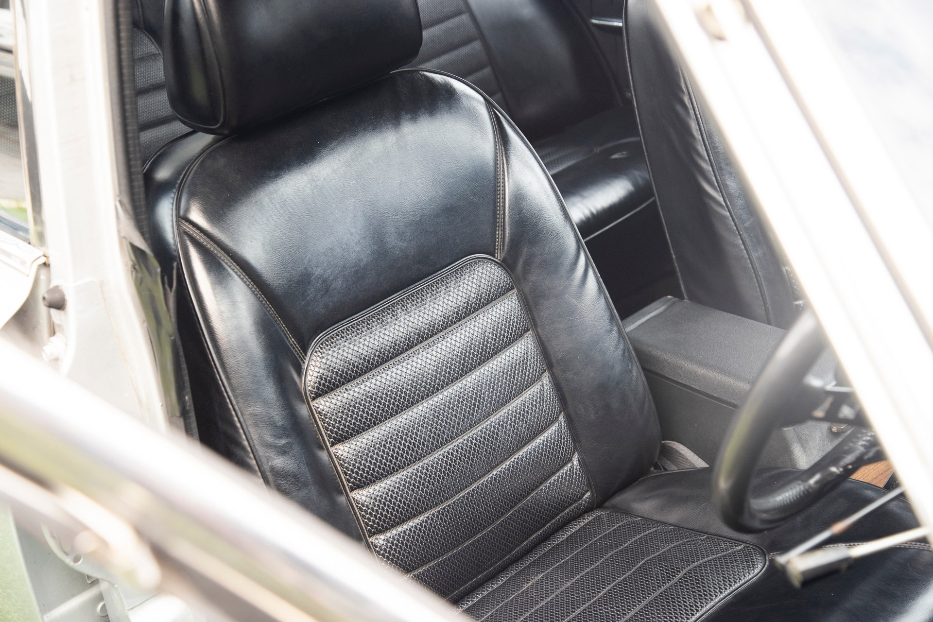 NISSAN-SKYLINE-“HAKOSUKA”-ハコスカ-4D-Works-Style29