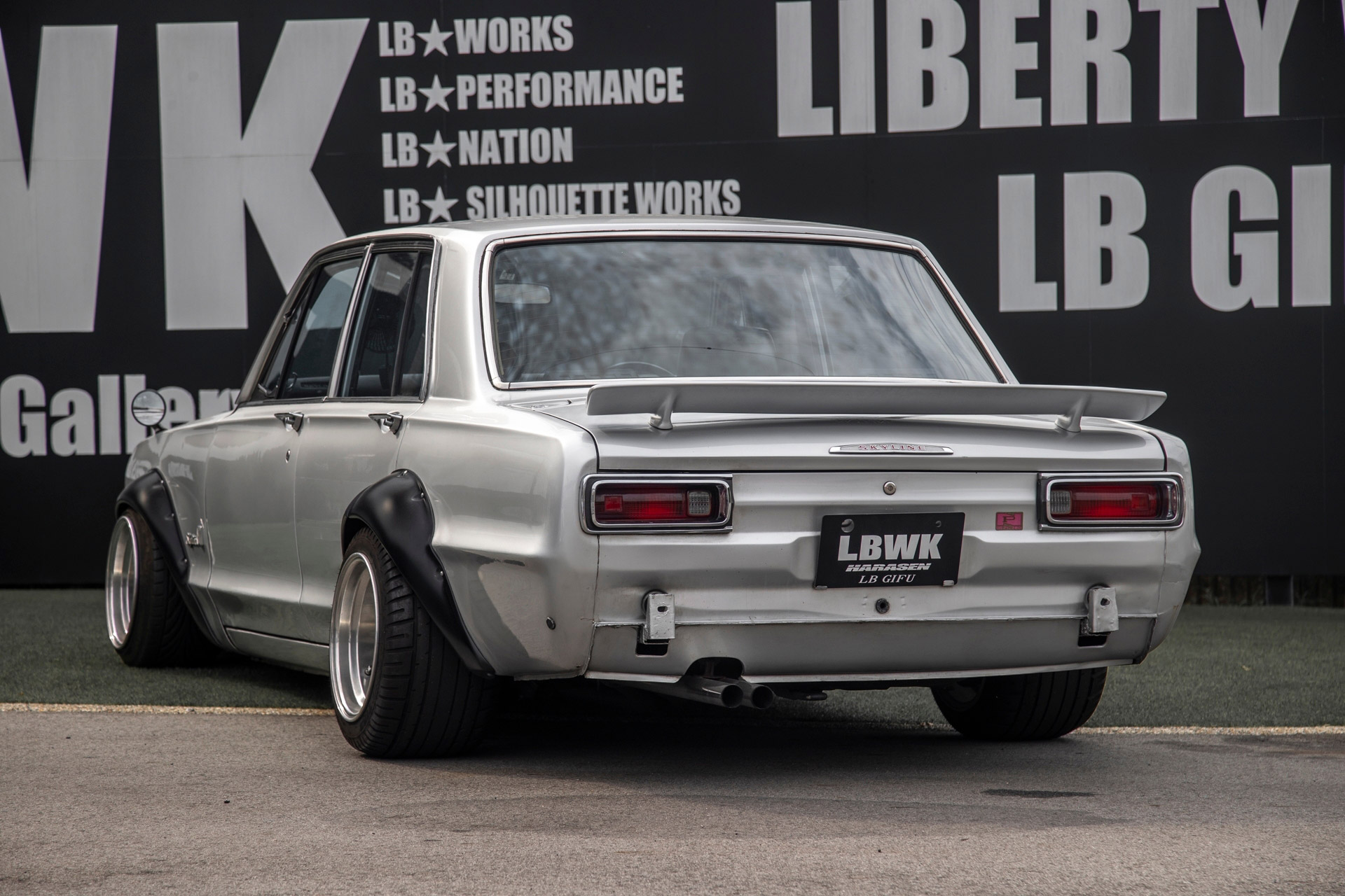 NISSAN-SKYLINE-“HAKOSUKA”-ハコスカ-4D-Works-Style53