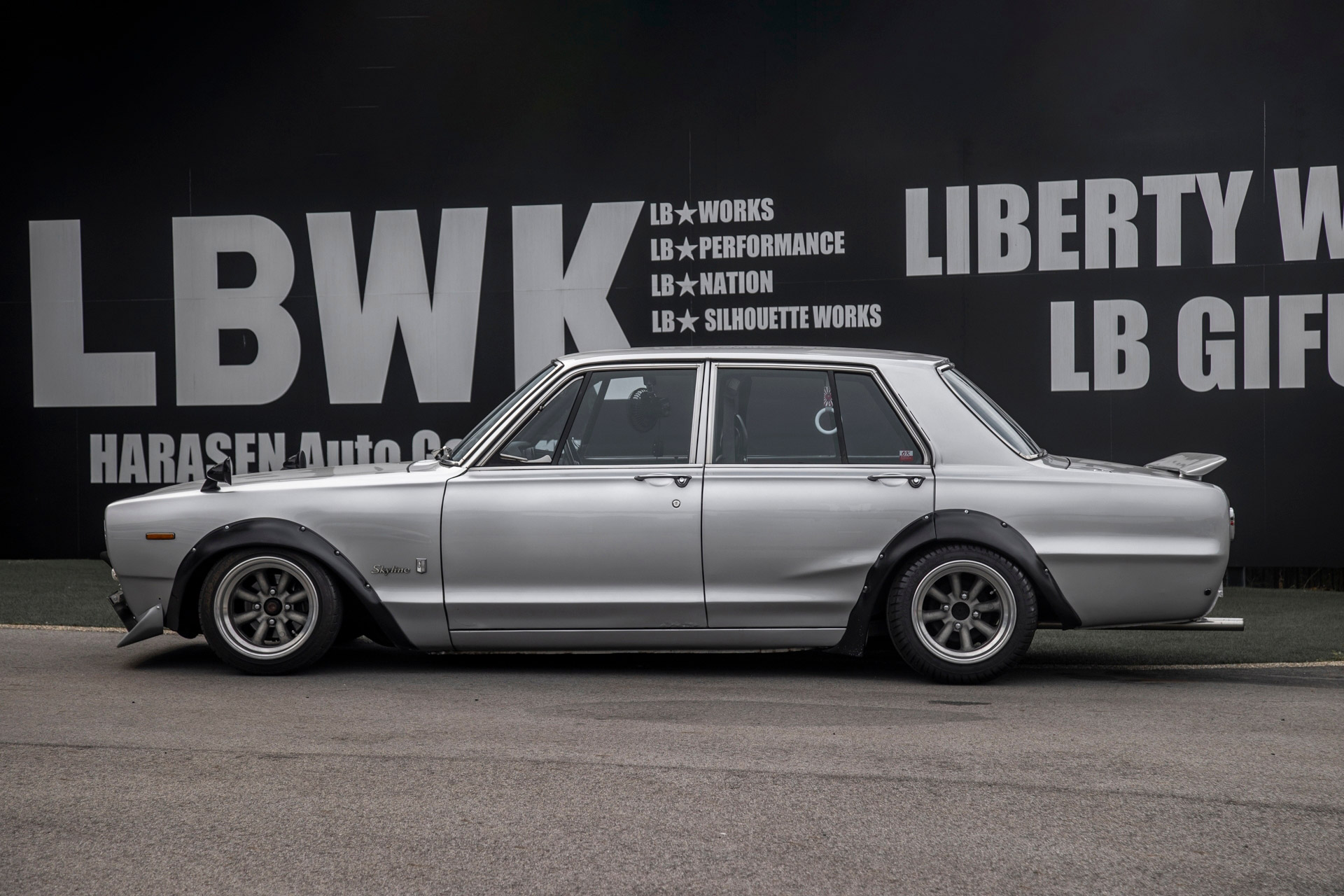 NISSAN-SKYLINE-“HAKOSUKA”-ハコスカ-4D-Works-Style54
