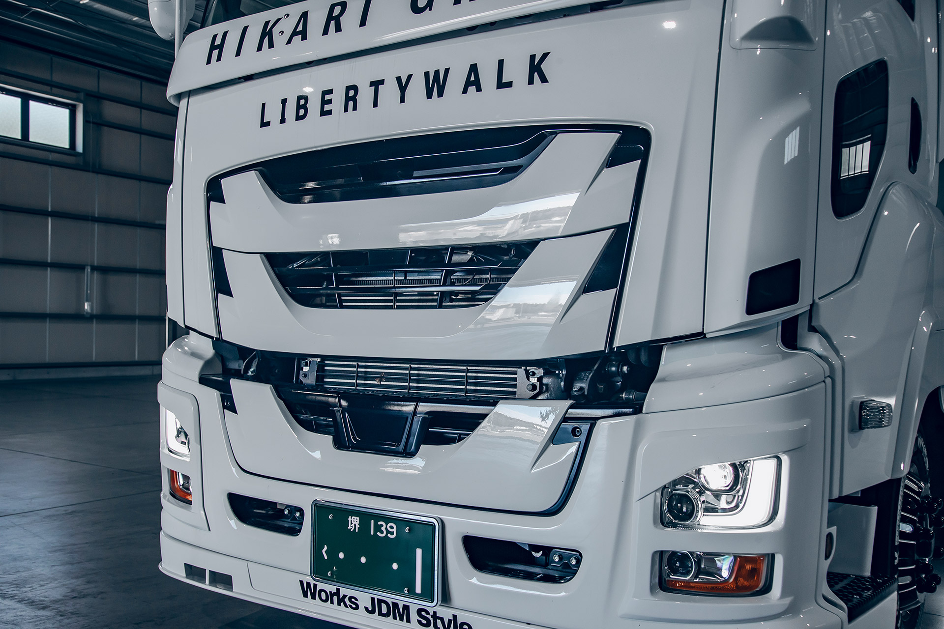 LB-TRUCKS-ISUZU-GIGA-BODY-KIT00001