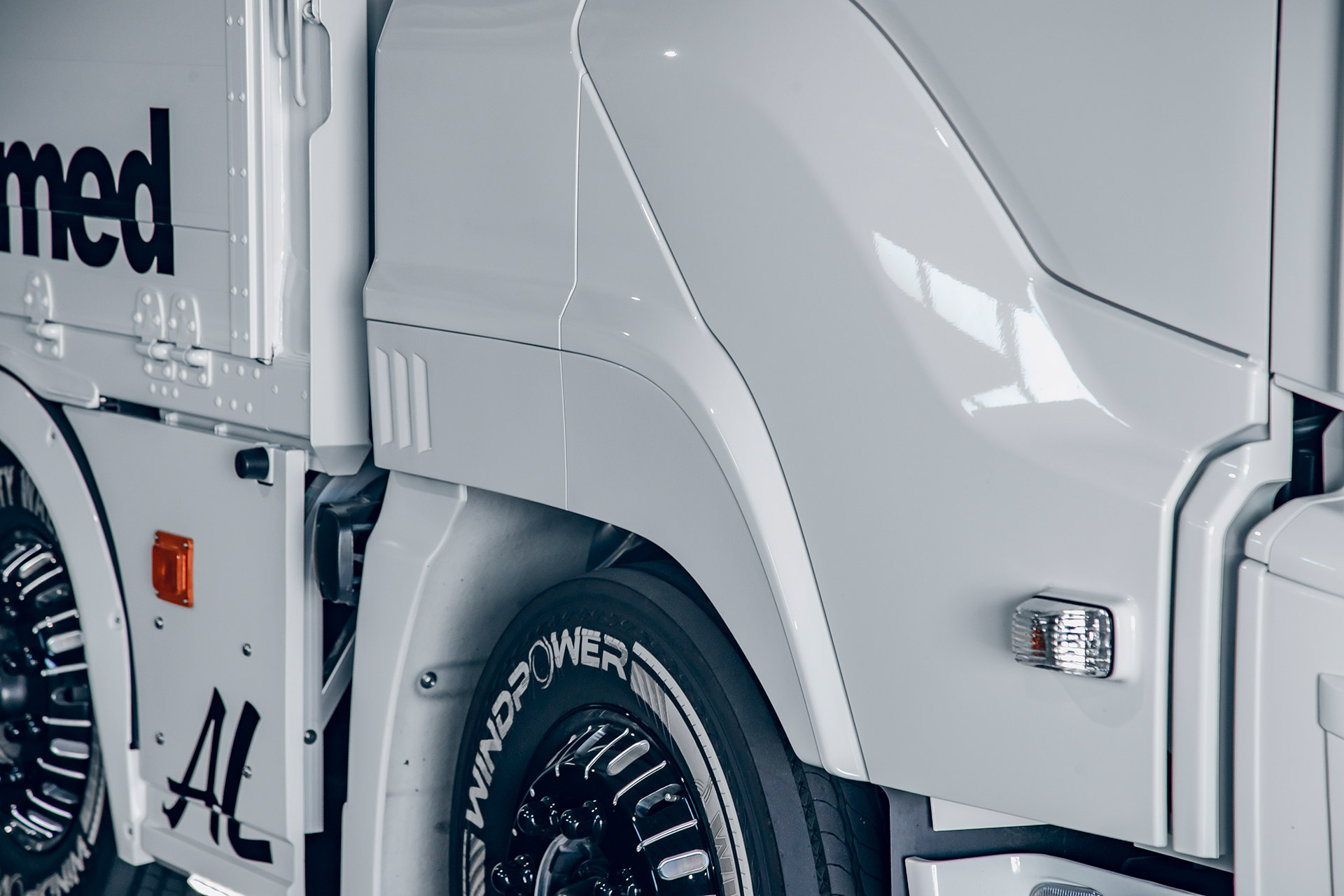 LB-TRUCKS-ISUZU-GIGA-Body-kit00007