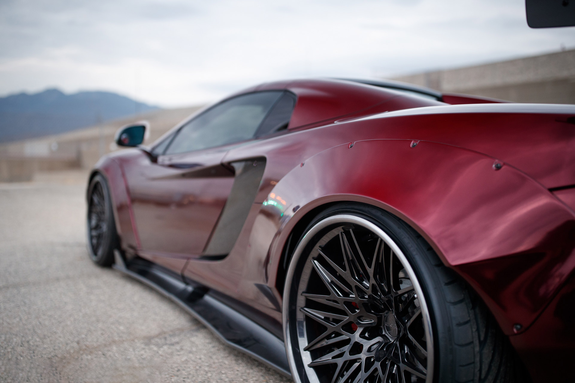LB-WORKS Mclaren 650S : MP4-12c13