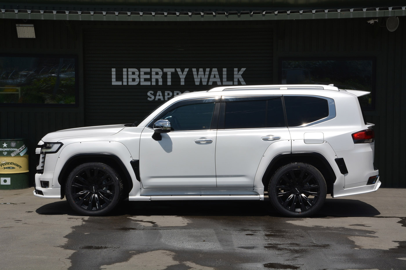 LB-WORKS-TOYOTA-LAND-CRUISER-30000004