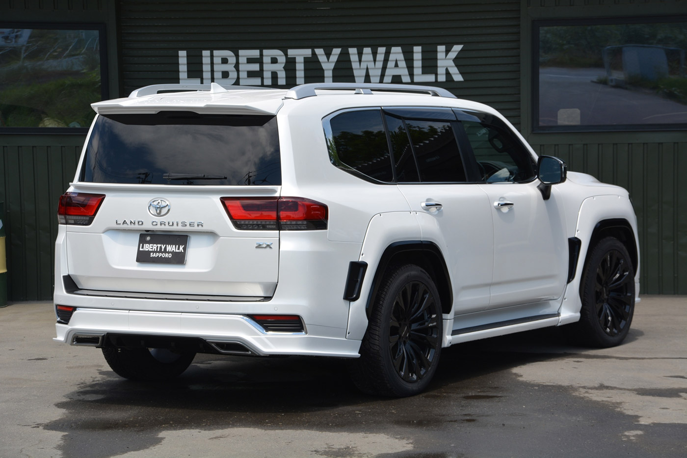 LB-WORKS-TOYOTA-LAND-CRUISER-30000005