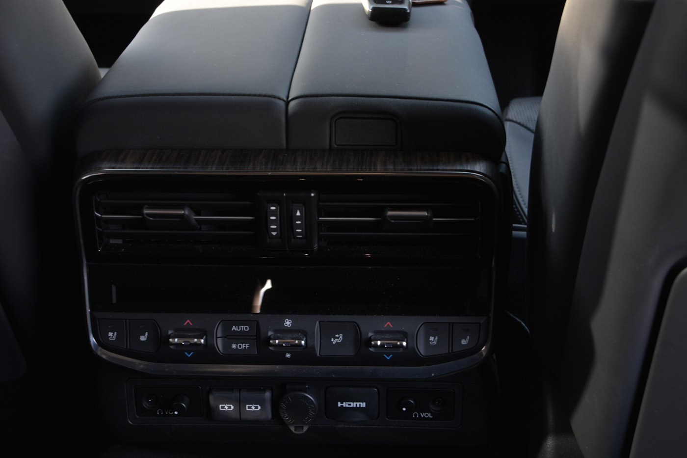 LB-WORKS-TOYOTA-LAND-CRUISER-30000036